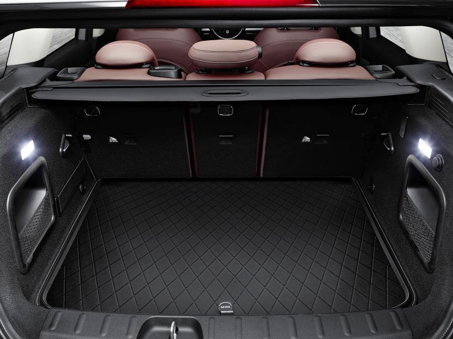  Mini Cooper D Clubman 2015 года  (фото 7 из 13)